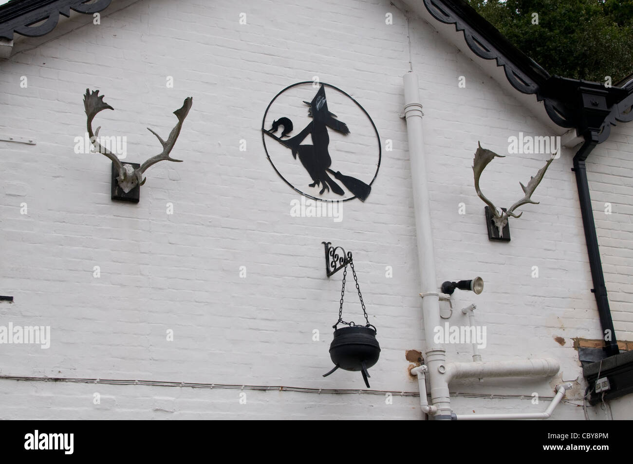 Ein Hexen-Coven-Shop in Burley, New Forest, Großbritannien. Stockfoto