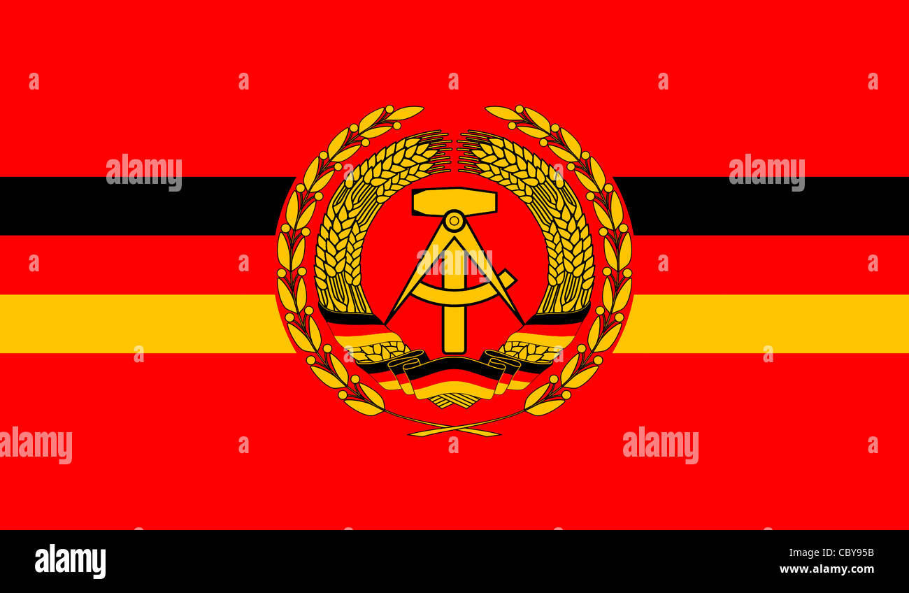 Marineflaggen Menschen Der Ddr Mit Dem Wappen Stockfotografie Alamy