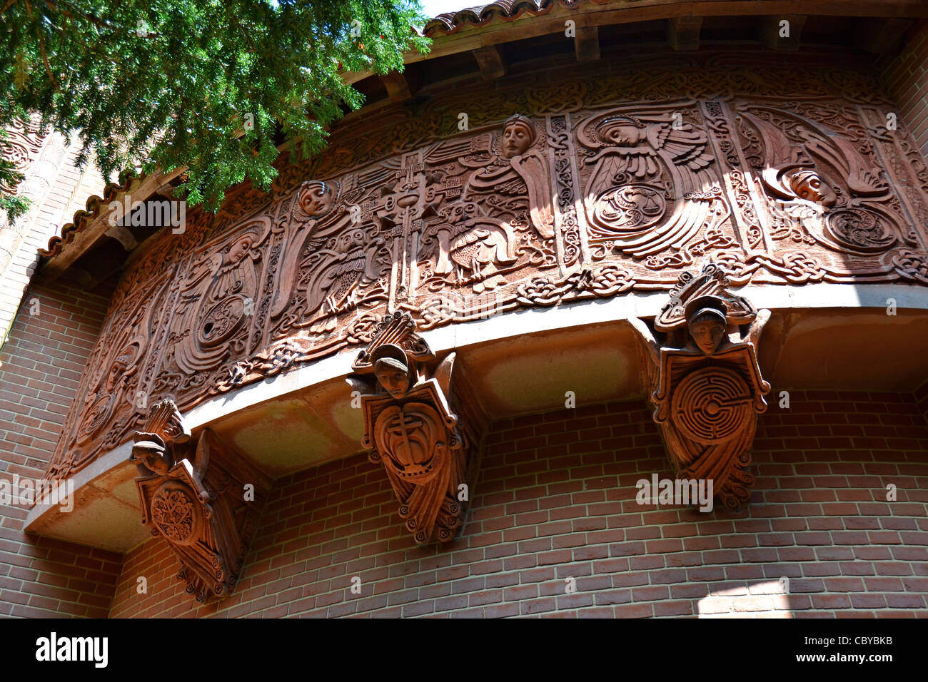 Watt-Kapelle Compton Surrey Kunsthandwerk aus Stein schnitzen Stockfoto