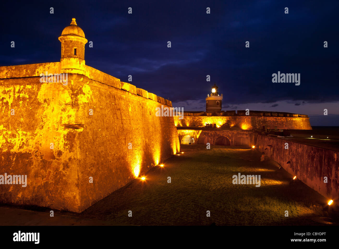 Am frühen Morgen im historischen spanischen Fort - El Morro am Eingang zum Hafen im alten San Juan Puerto Rico Stockfoto