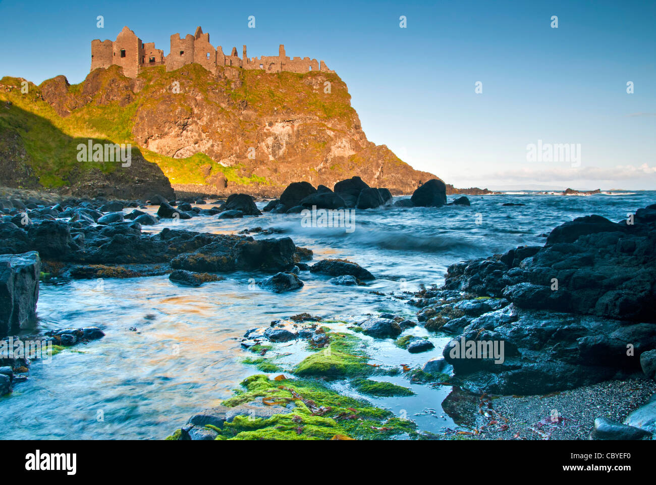 Dunluce Castle, County Antrim, Nordirland, Vereinigtes Königreich Stockfoto