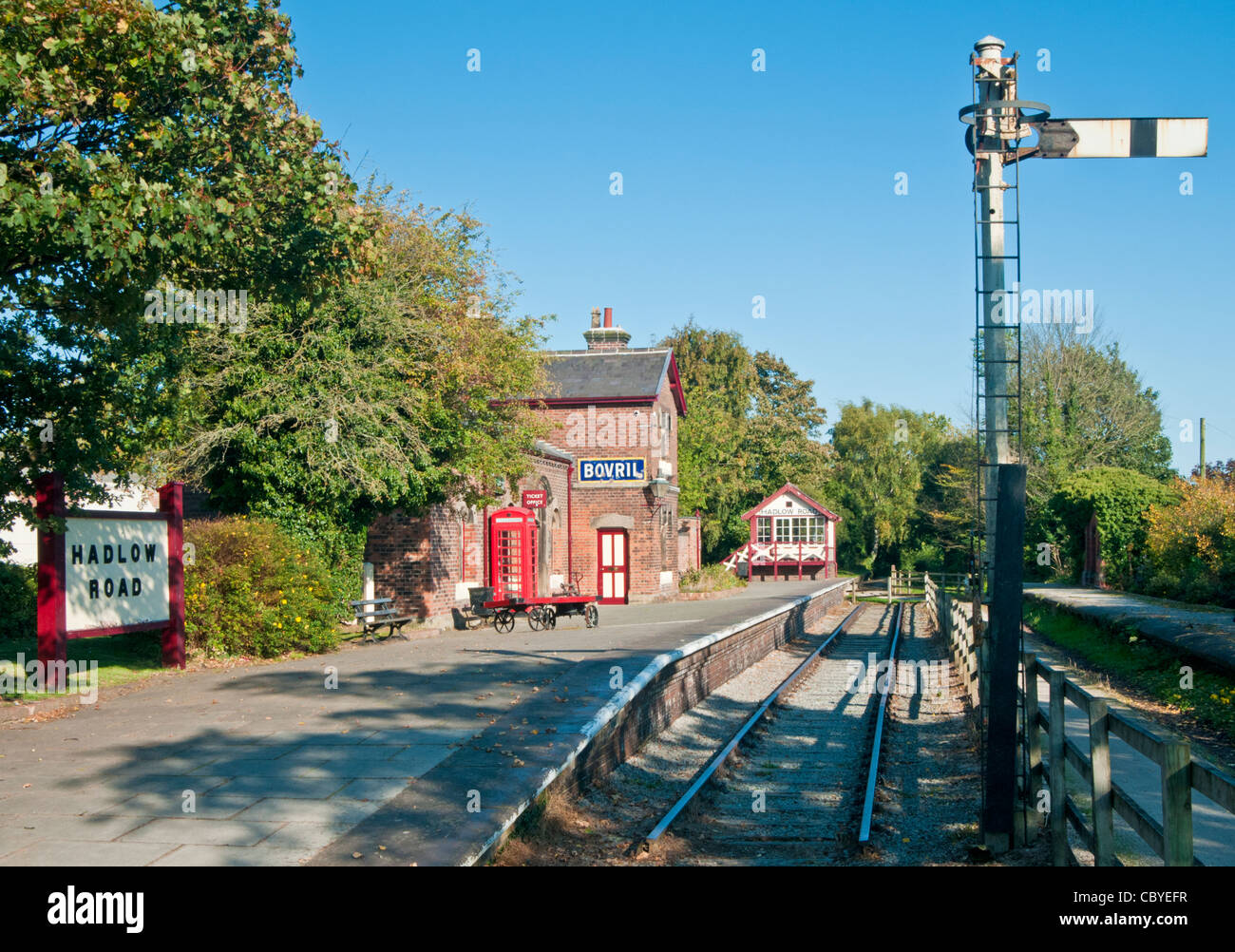 Hadlow Straßenstation, Willaston, Wirral, Merseyside, England, UK Stockfoto