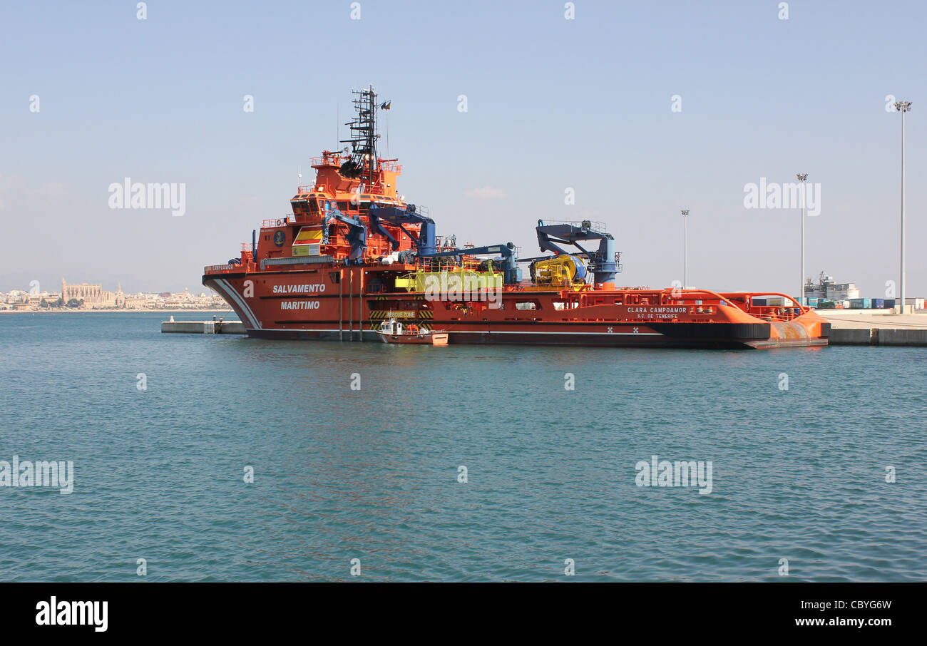 Heavy-Duty-Katastrophe / retten / oil Spill Response Schlepper "Clara Campoamor" im Hafen von Palma De Mallorca Stockfoto