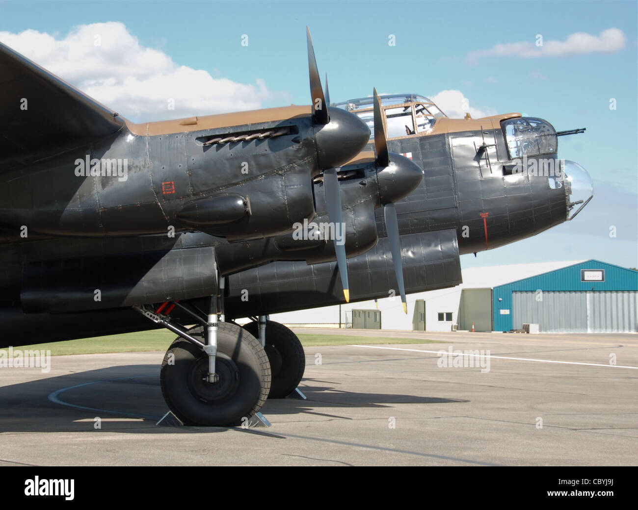 Schlacht von Britain Memorial Flight Lancaster B1 Bomber (PA474). Das Flugzeug wartet bei Kemble anzeigen Stockfoto