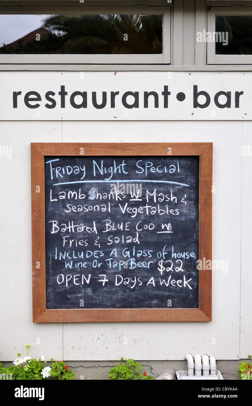 Akaroa Restaurant Freitag Nacht Spezialmenü, Neuseeland. Stockfoto