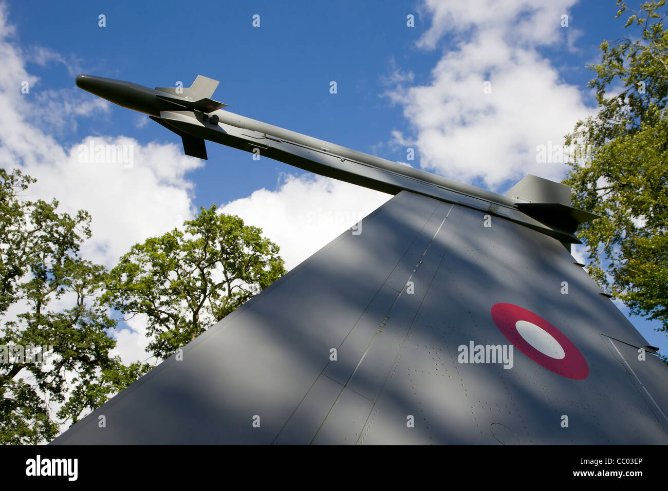 Alten Rakete auf dem dänischen UN-Soldaten Krieg Memorial Park im Rindsholm Inn in der Nähe von Viborg, Dänemark Stockfoto