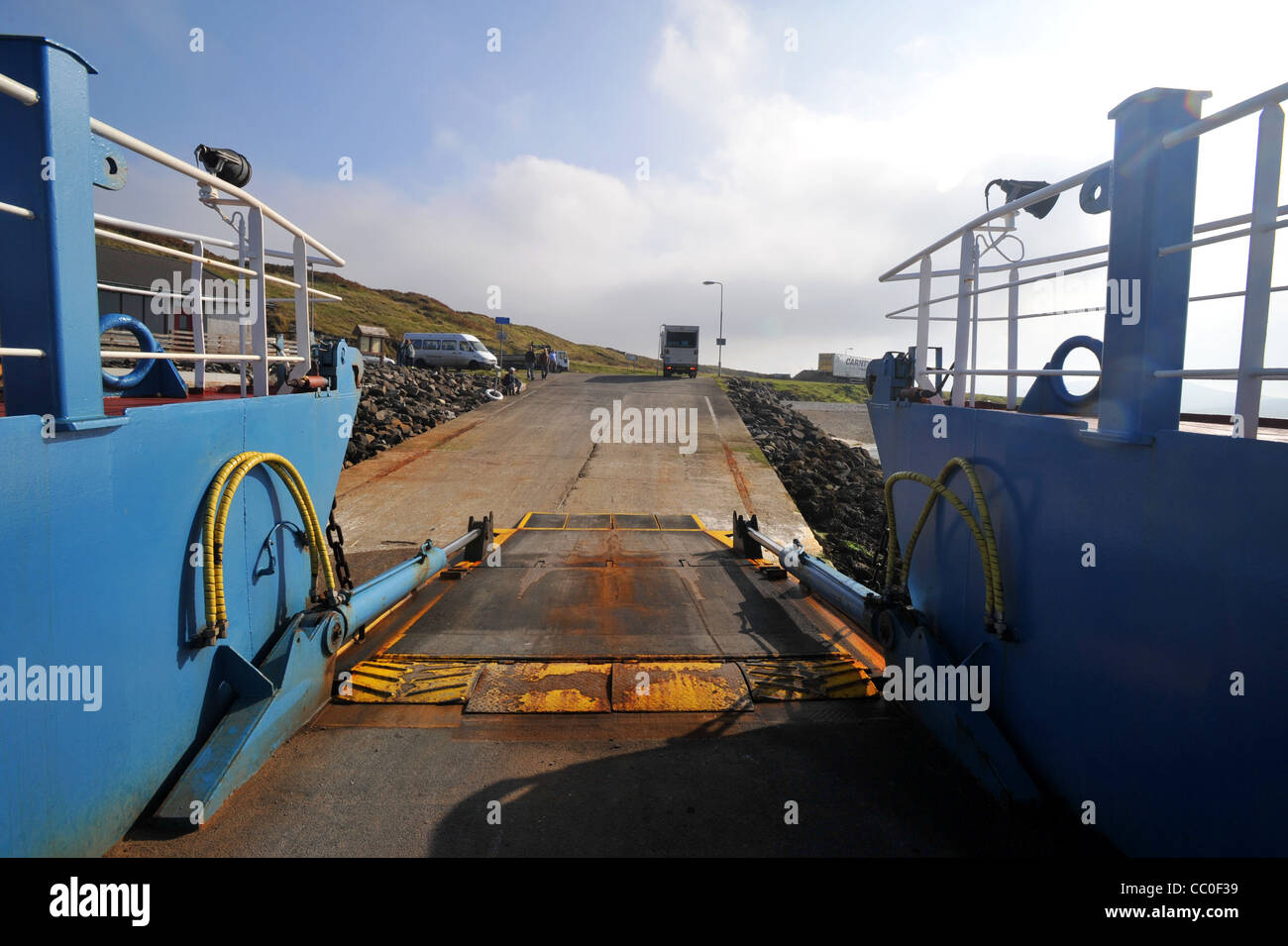 Loading Ramp Deck von Islay, Jura Auto Fähre in der schottischen Islandss Port Askaig auf Islay Feolin Jura Stockfoto