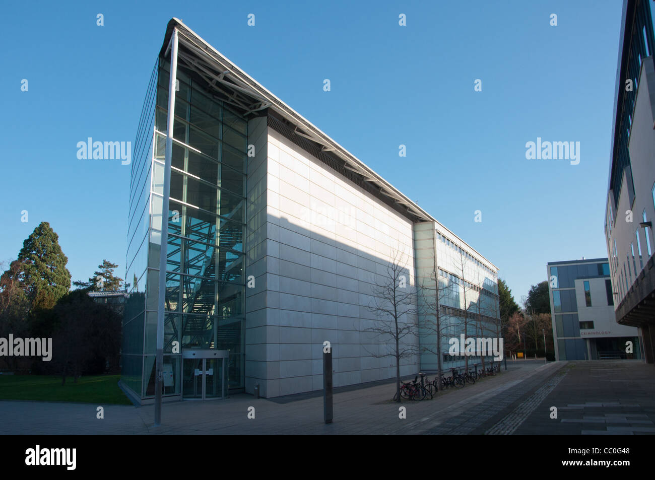 Cambridge University die moderne Architektur des Gebäudes Rechtswissenschaftlichen Fakultät von Norman Foster entworfen. Stockfoto