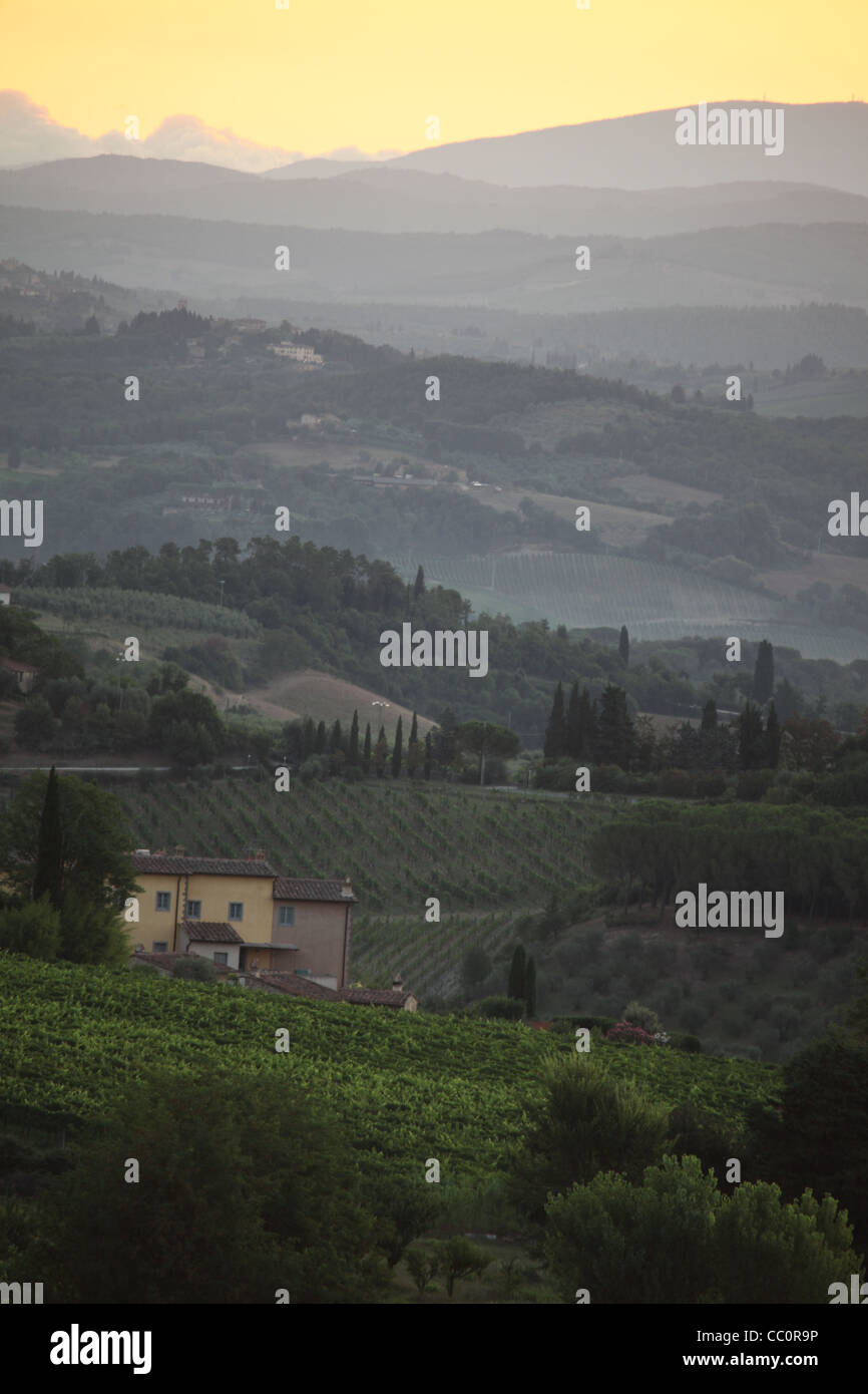 Toskanischen Hügeln in der Nähe von San Gimignano, Toskana, Italien. Stockfoto