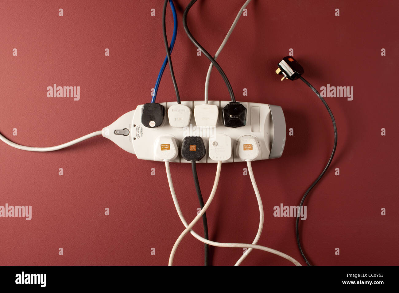 Stecker in Mehrfachsteckdose Stockfoto