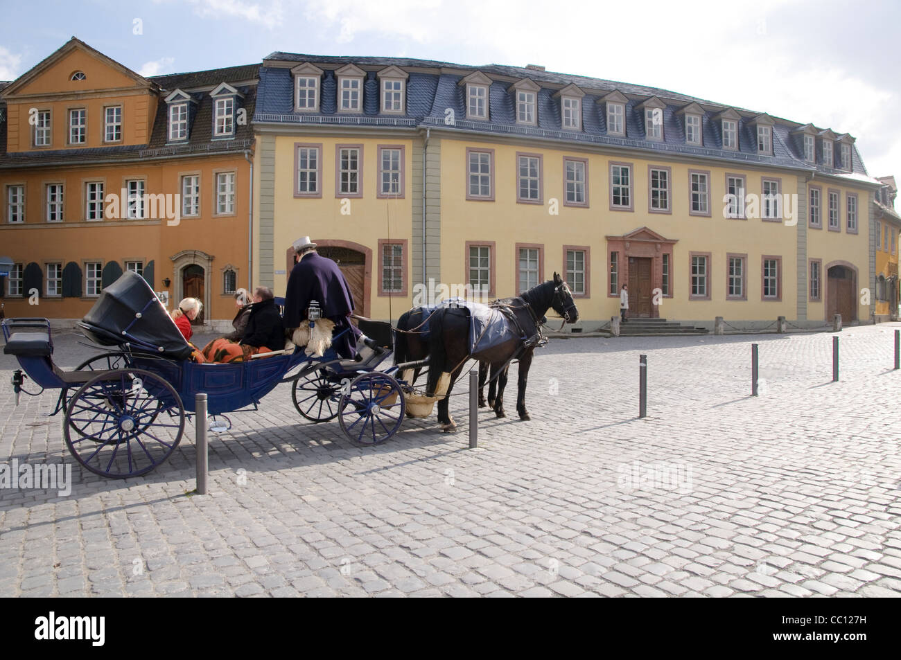 Kutsche vor der ehemaligen Residenz von Goethe, Goethe-Nationalmuseum, Weimar, Thüringen, Deutschland, Europa Stockfoto