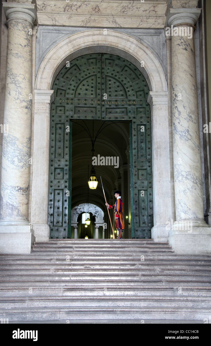 Soldaten der schweizergarde Fotos und Bildmaterial in hoher Auflösung