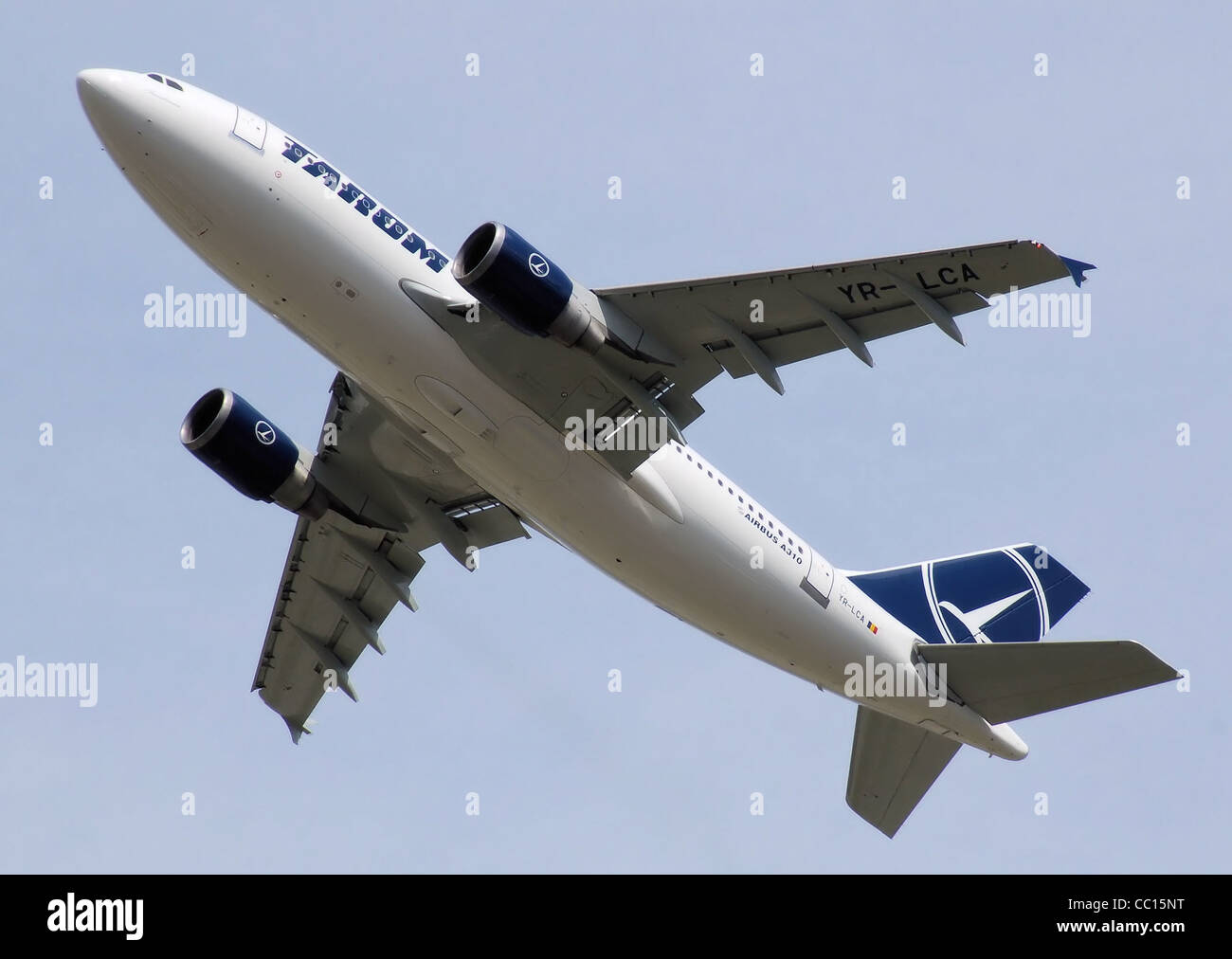 TAROM Airbus A310-300 (YR-LCA) dem Start vom Flughafen London Heathrow. Stockfoto