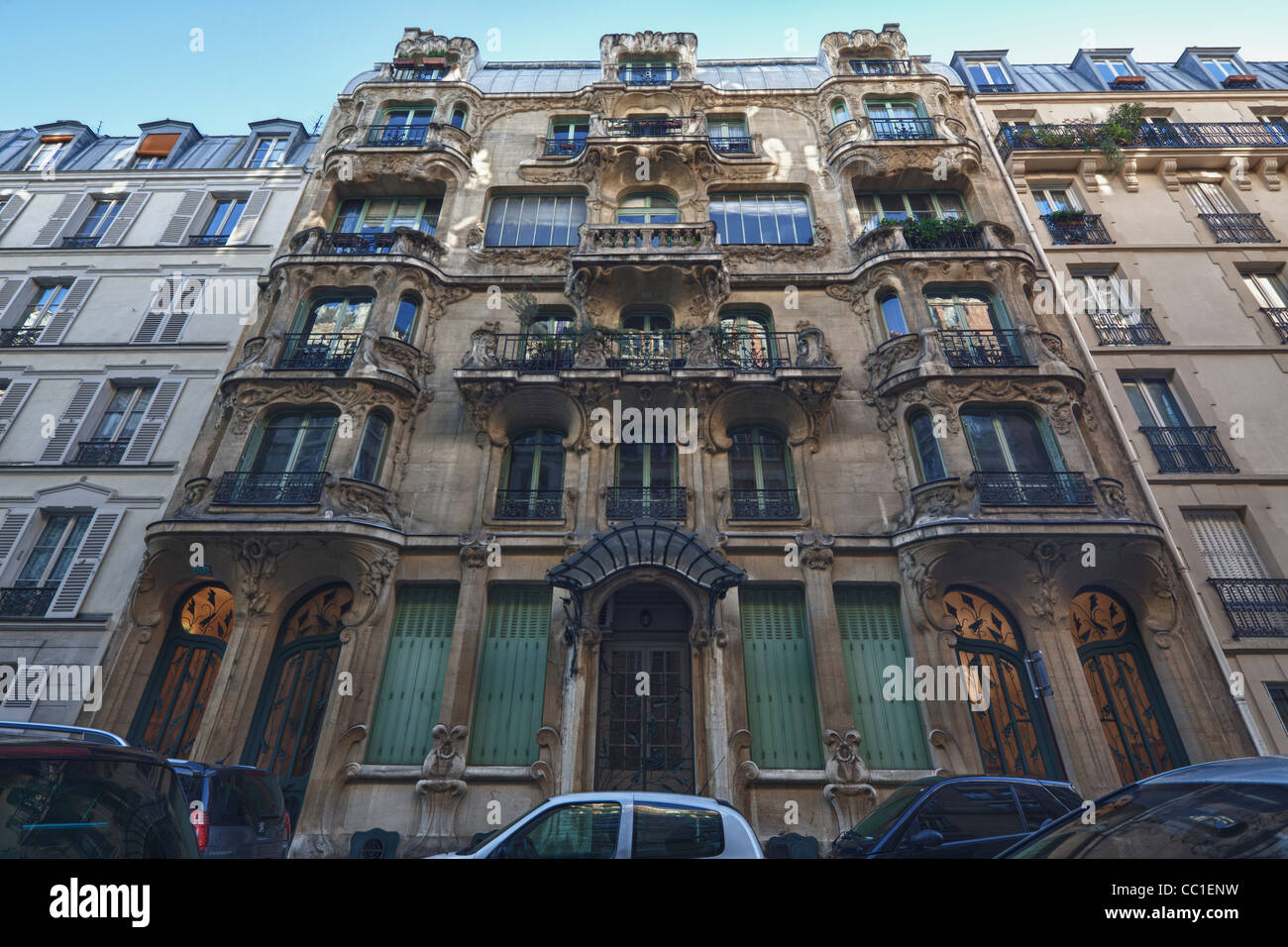 Jugendstil-Gebäude 33 Rue du Champs de Mars, Paris, Frankreich. Stockfoto