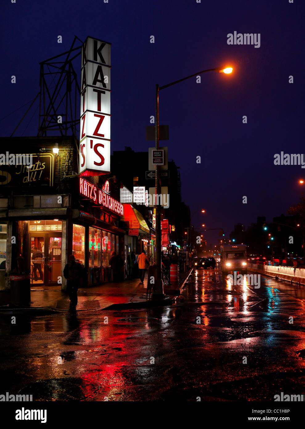 29. November 2011: Bilder von Katzs Delicatessen in der unteren East Side von New York City, USA. Stockfoto