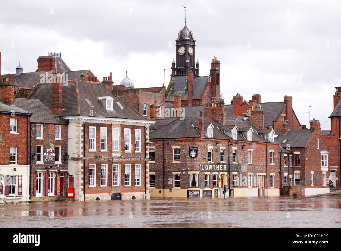 Überfluteten Fluss Ouse Szene, York Februar 2011. Stockfoto