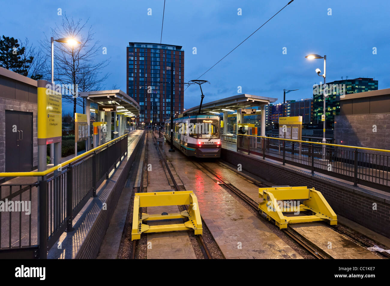 Metrolink-Stadtbahn-Station an der MediaCityUK, Salford Quays, Manchester, UK Stockfoto