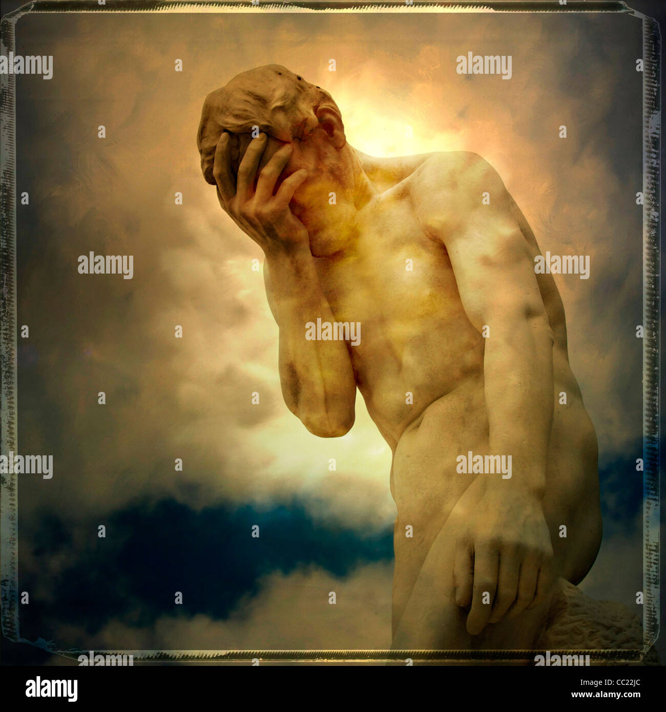 Statue von Mensch zu Gesicht - Kummer, Traurigkeit, psychische Gesundheit oder Verzweiflung Konzept Stockfoto
