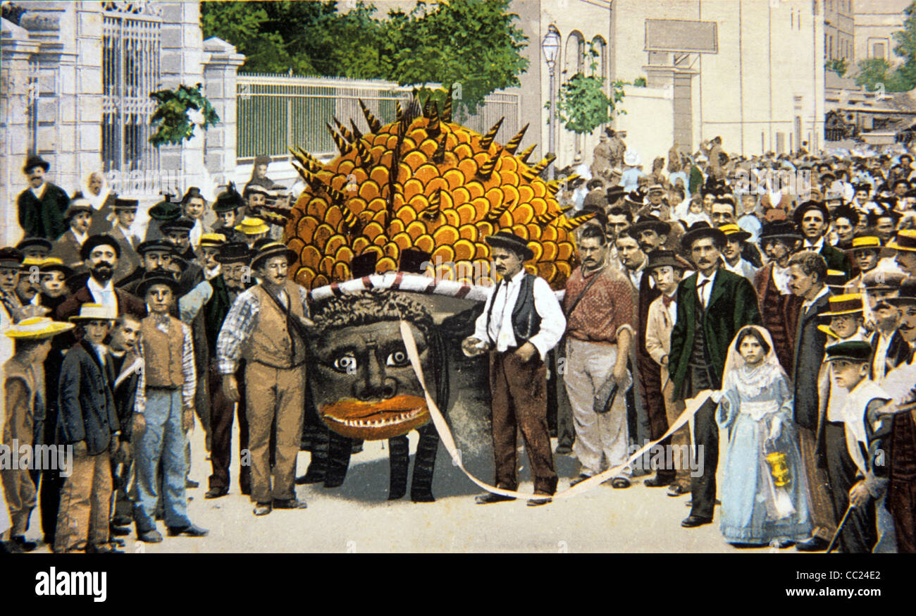 Das Tarasque Monster, Festival und Prozession in Tarascon, Provence, Anfang 20.c1910 Frankreich Stockfoto