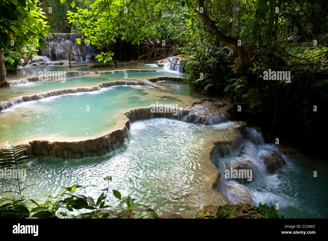 Die Kuang Si Wasserfälle in der Nähe von Luang Prabang, Laos Stockfoto