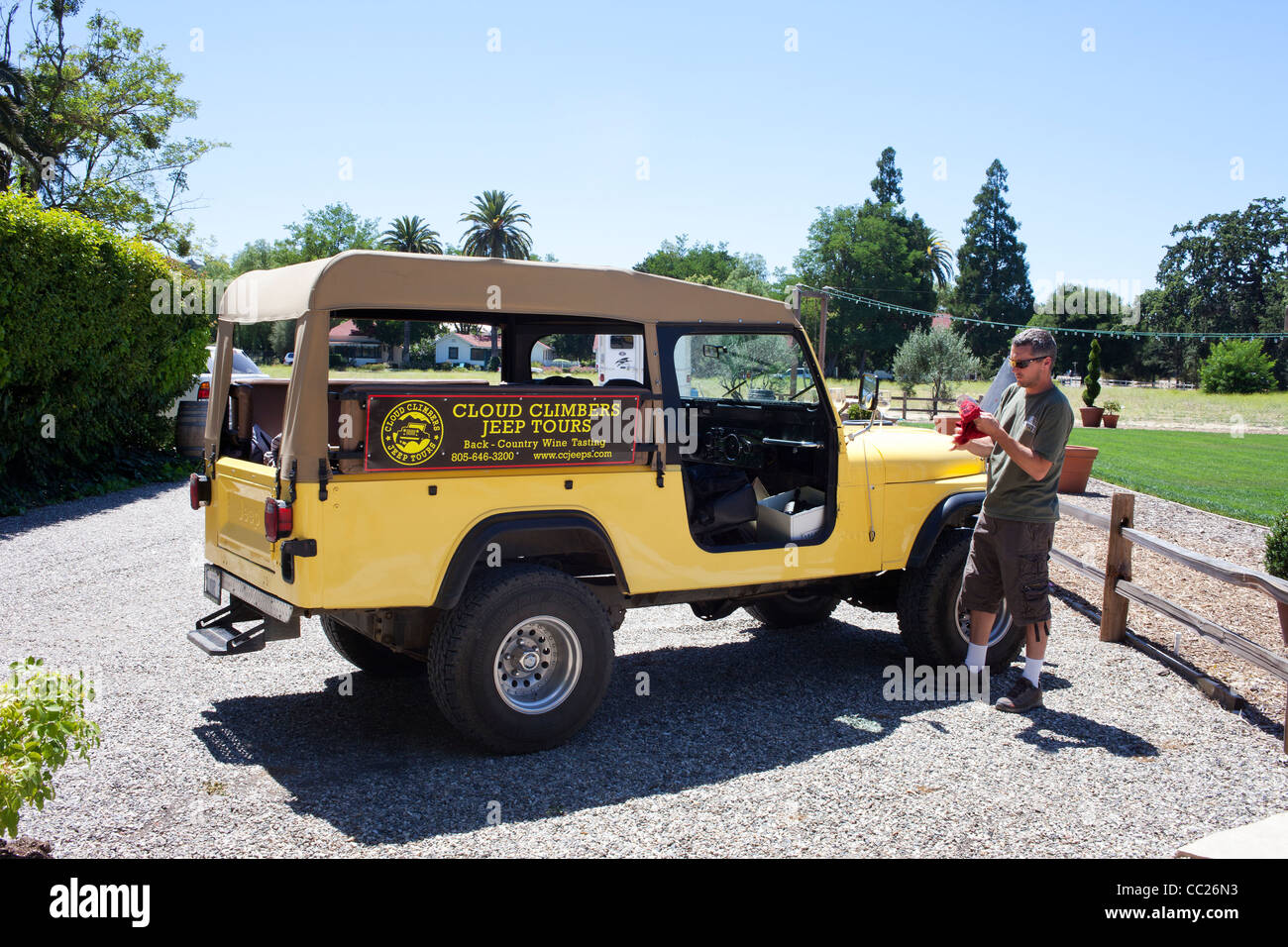 Cloud-Kletterer-Jeep-Touren, die Weinberge und Weingüter in den Santa Ynez Valley in Kalifornien Stockfoto