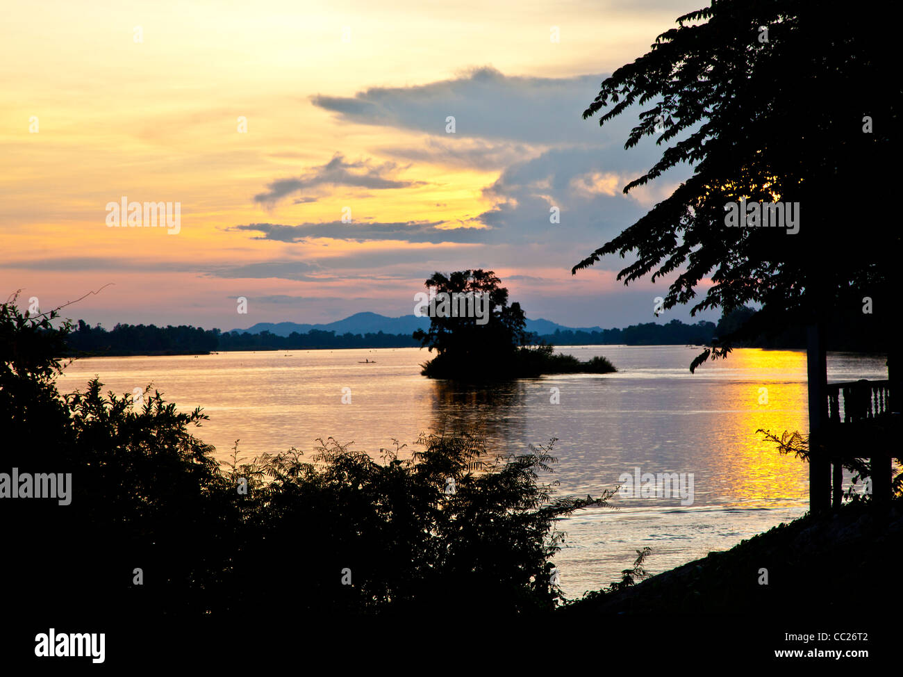 Sonnenuntergang über dem Mekong von der Insel Don Det, Laos Stockfoto