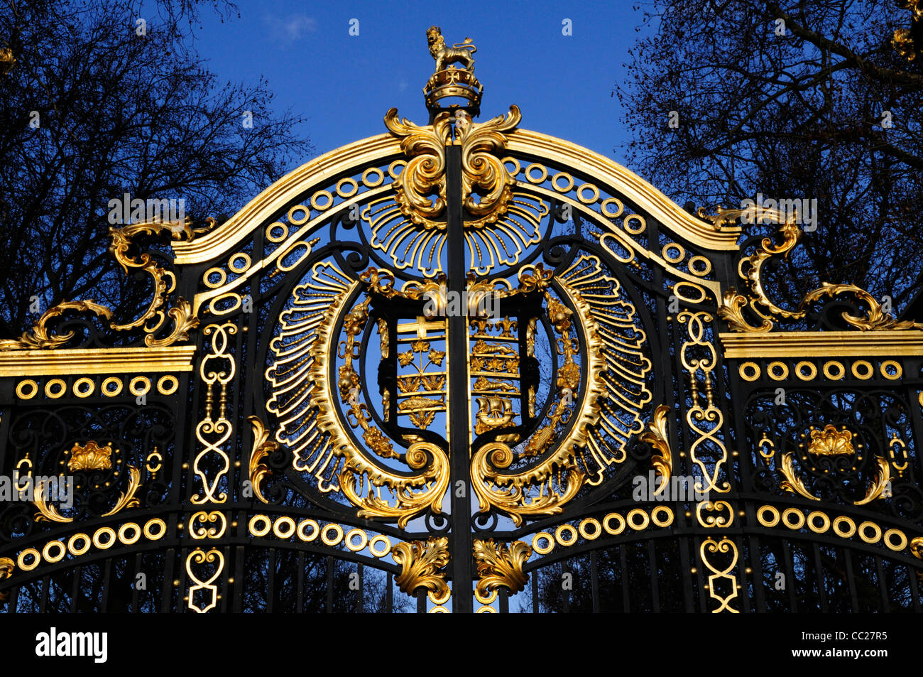 Wappen des Tores, Green Park, Westminster, London, England, Vereinigtes Königreich Stockfoto