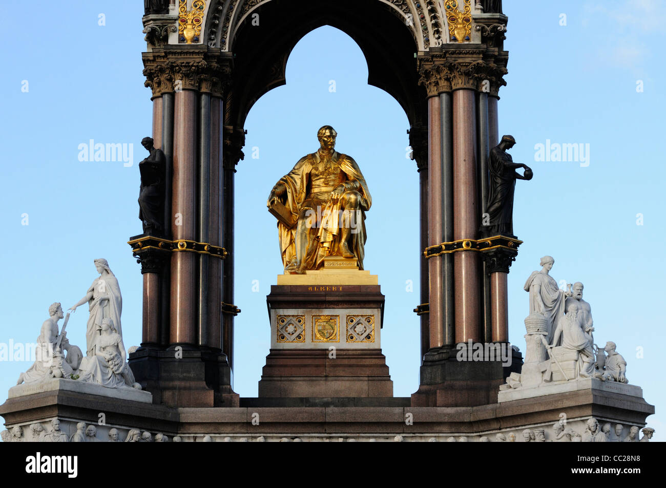 Das Albert Memorial, Kensington Gardens, London, England, Vereinigtes Königreich Stockfoto