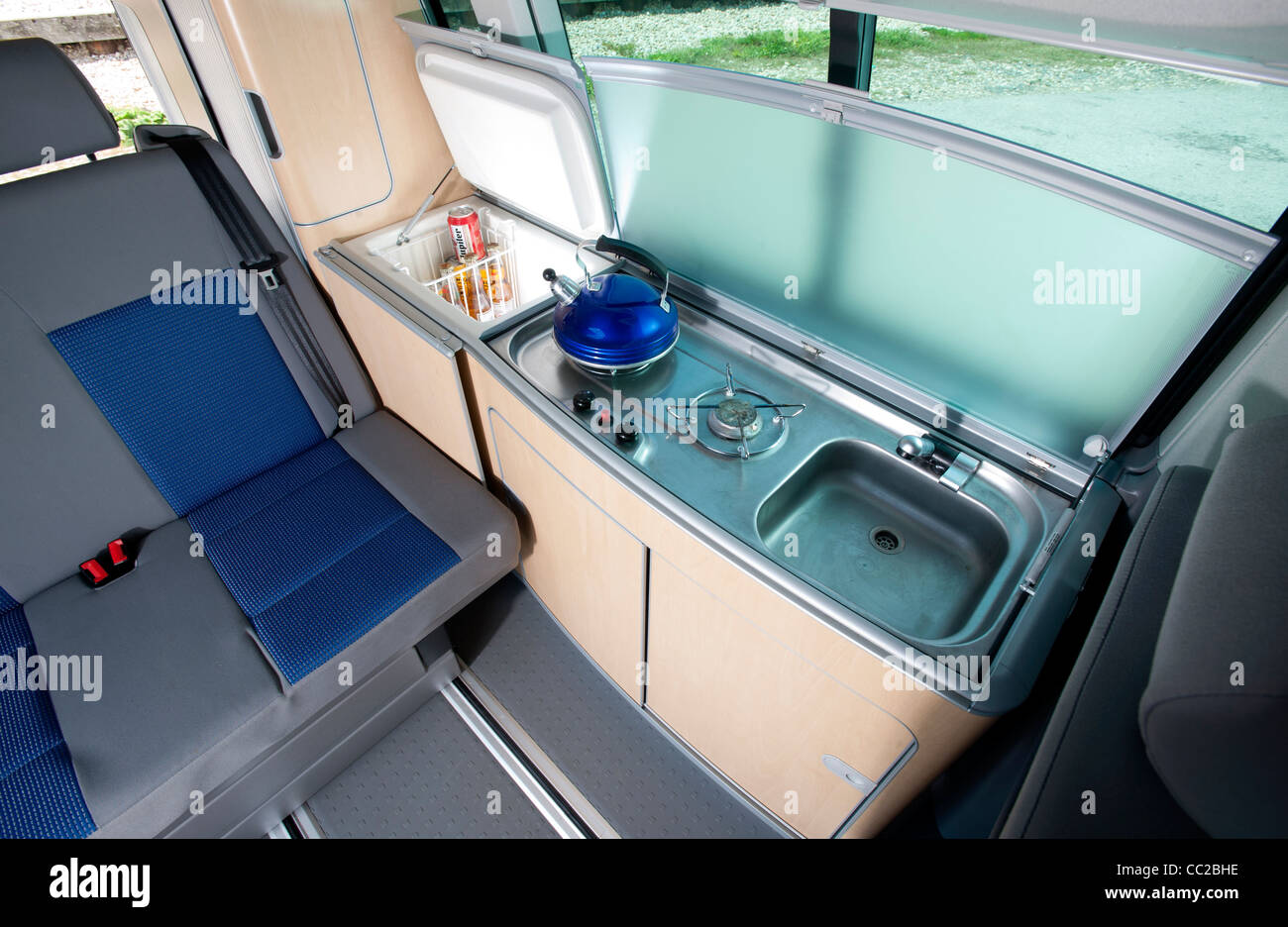 Volkswagen Vw T5 California Camper Van Interieur Stockfoto