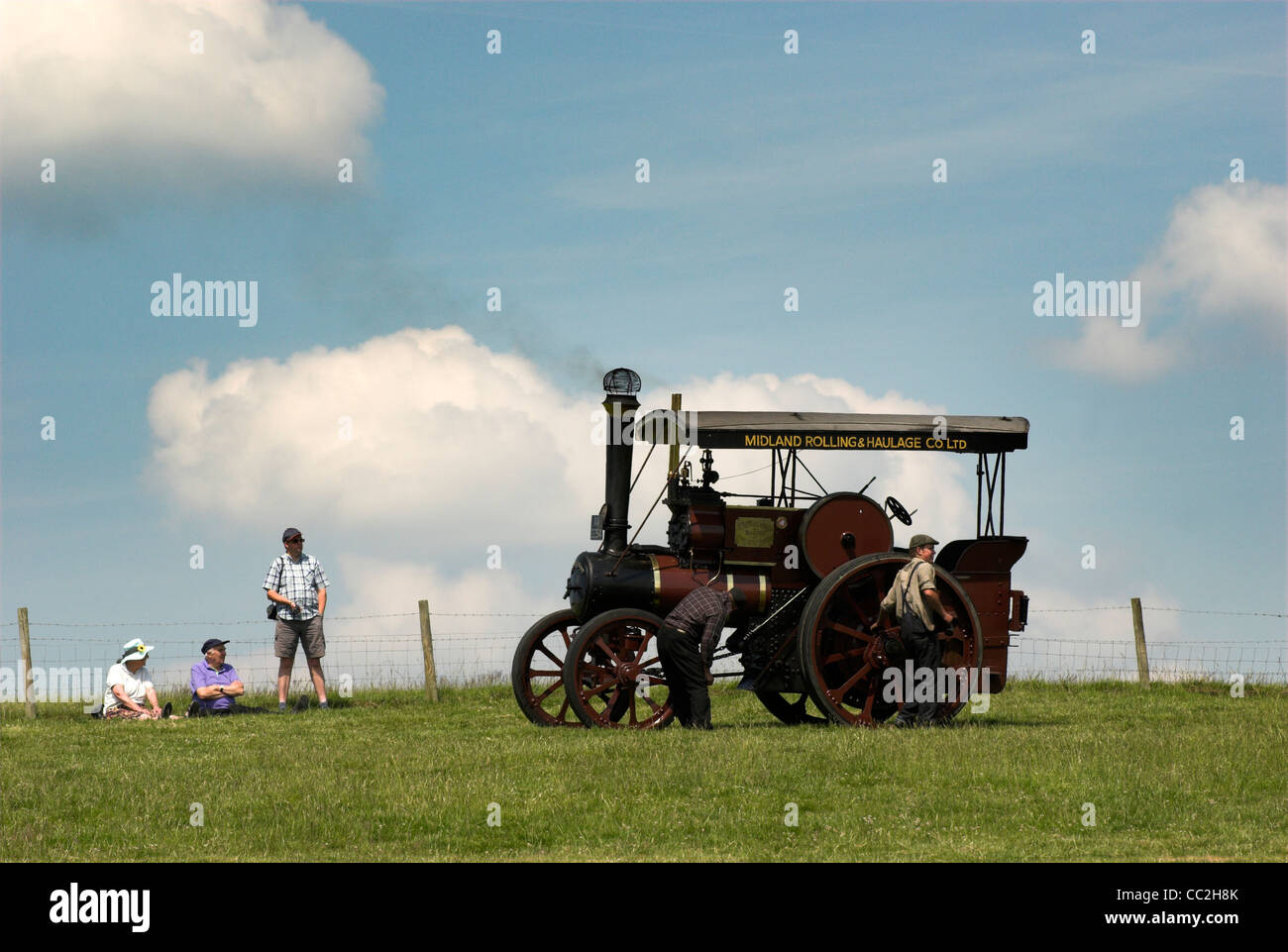 Ein Tasker B2 4nhp Traktor, 1908 gebaut und hier bei der Wiston Steam Rally in West Sussex abgebildet. Stockfoto