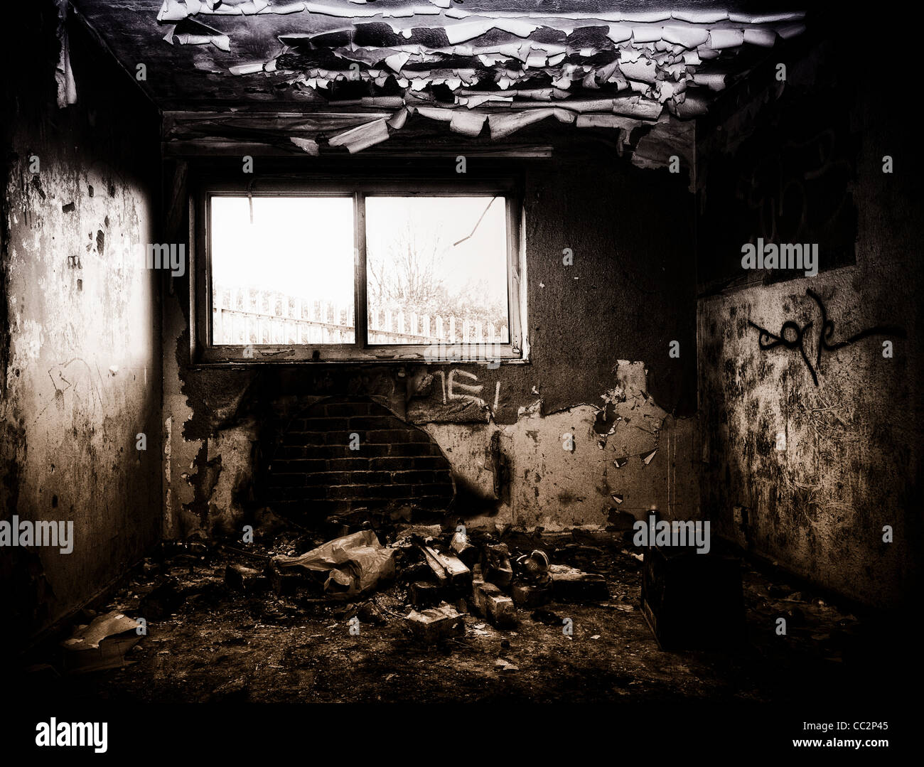 Zimmer in einem verlassenen Gebäude ausgebrannt Stockfoto