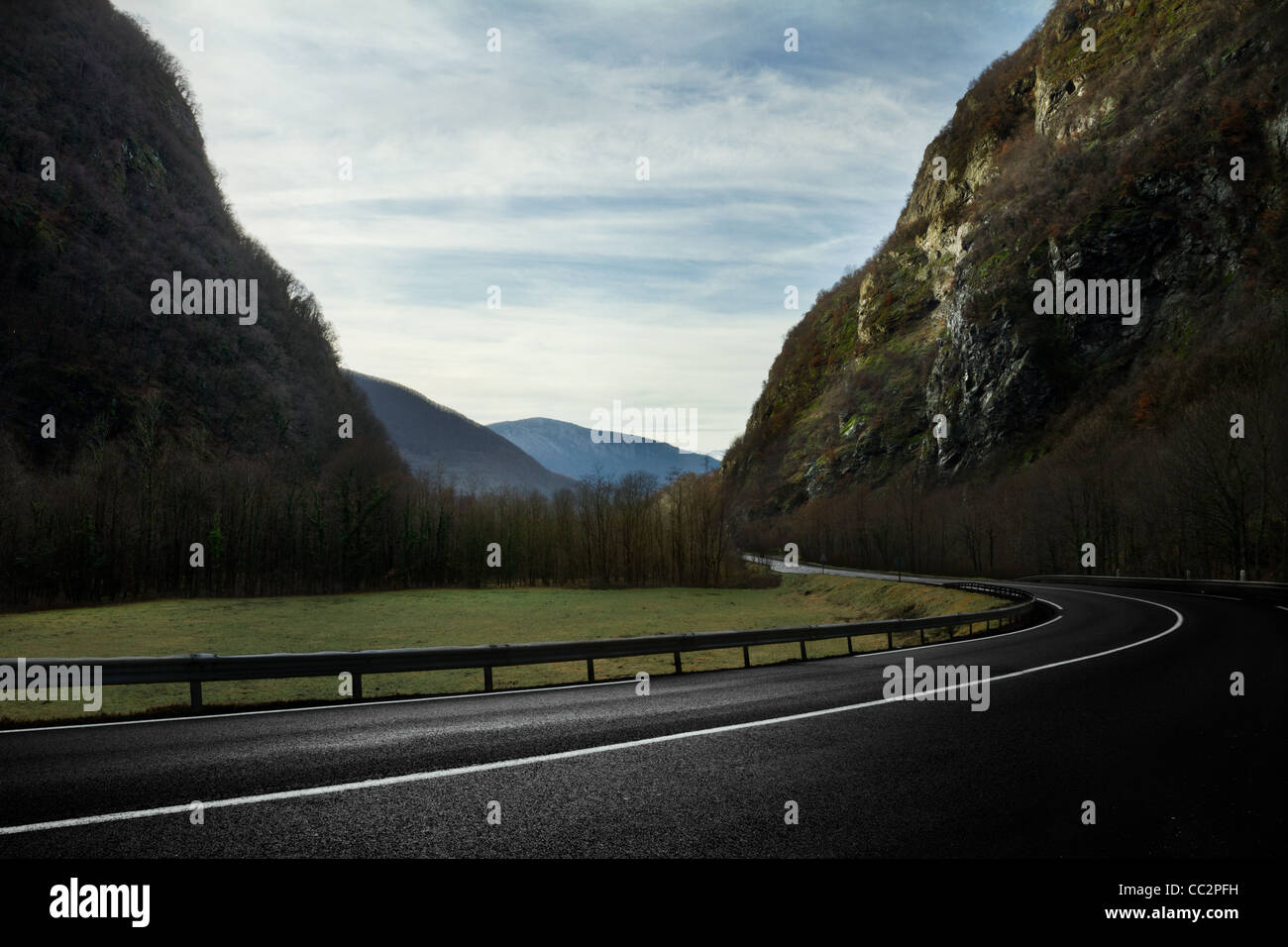 Straße über Berg, Frankreich Stockfoto