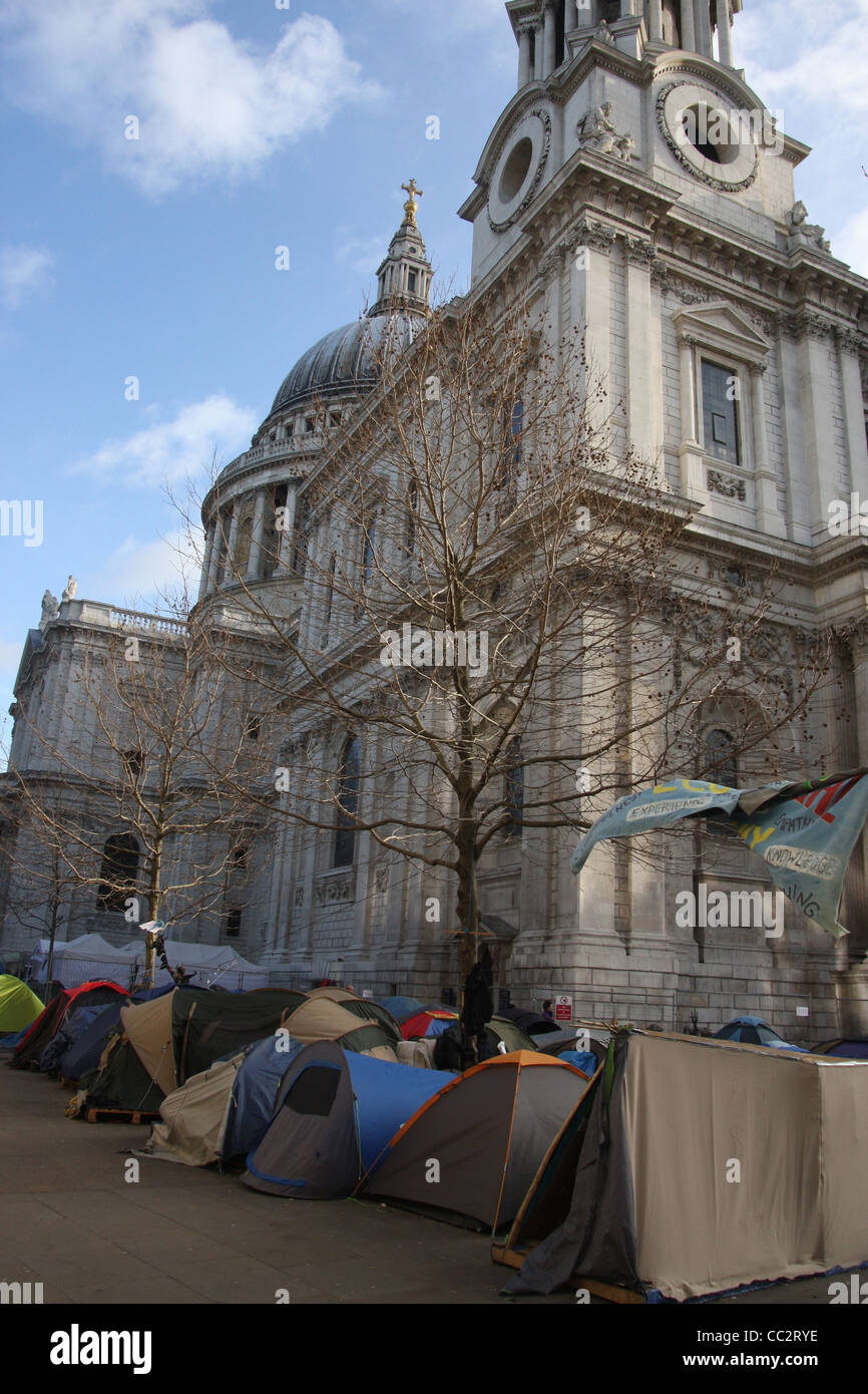 Zu besetzen ist London eine laufende friedlicher Protest und Demonstration gegen wirtschaftliche Ungleichheit, der Mangel an bezahlbarem Wohnraum. Stockfoto