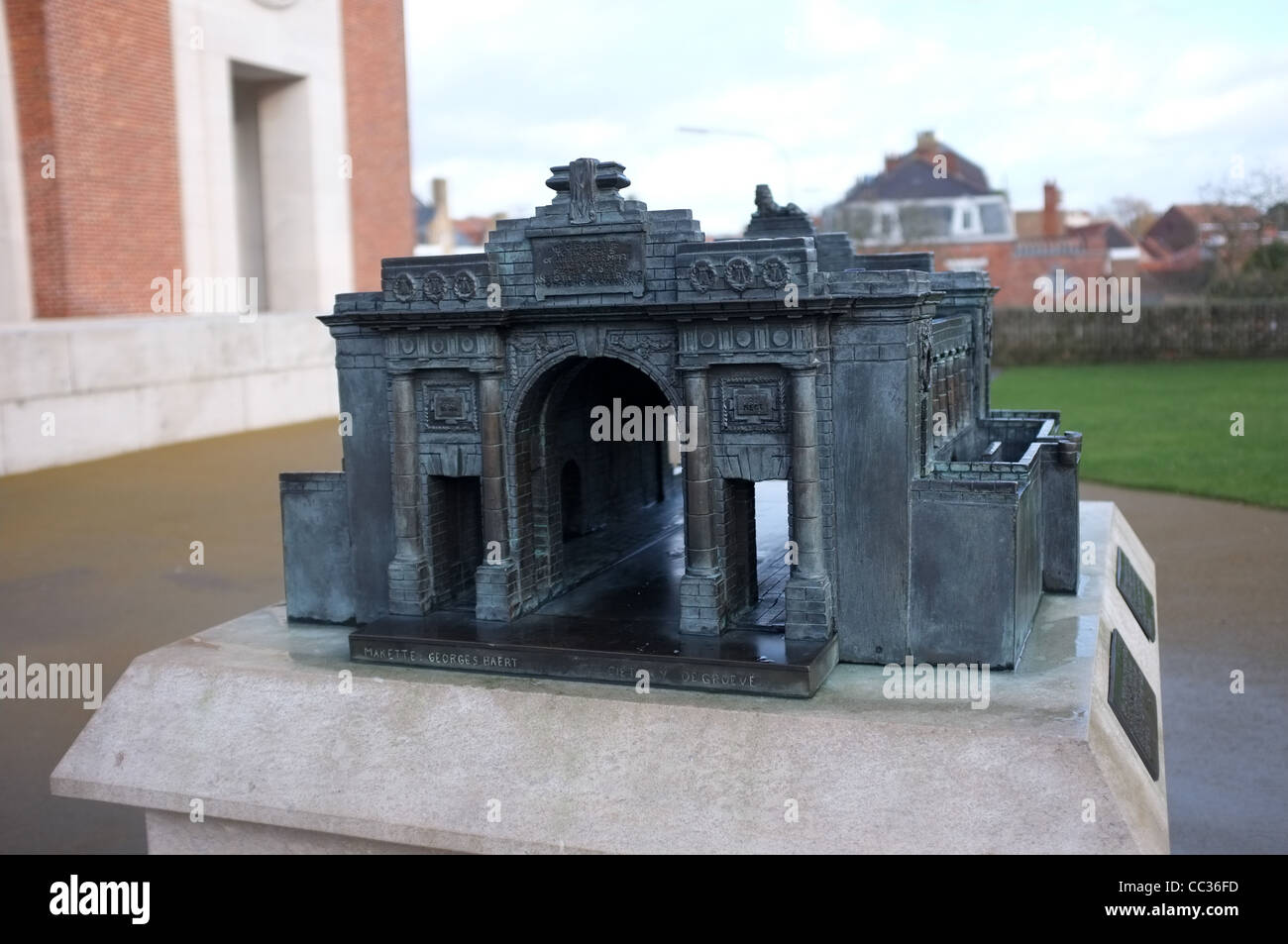 Das Menentor Denkmal. Ypern in Belgien. Modell Stockfoto