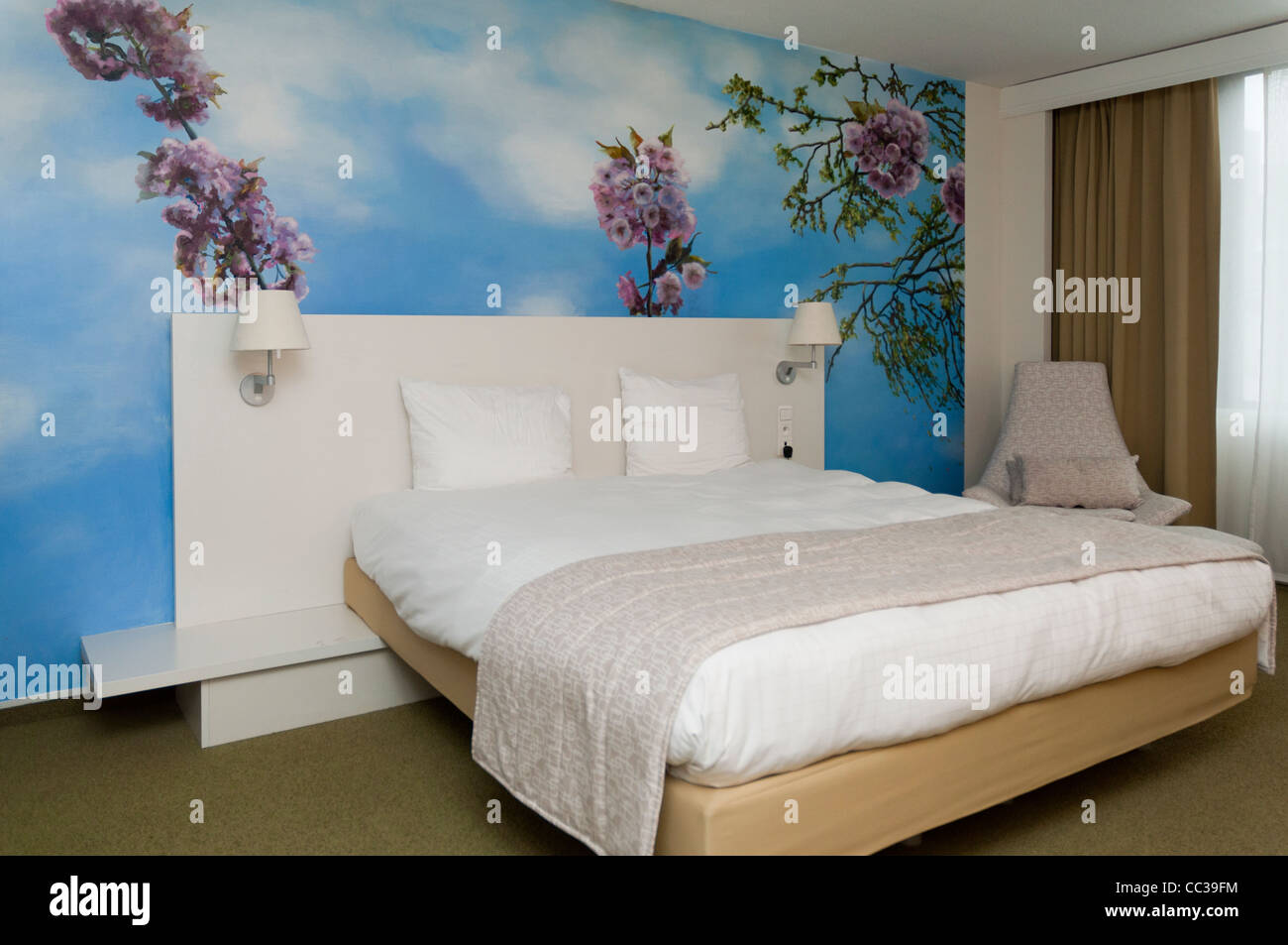 Innenansicht auf Zimmer 424 im Hotel Bloom!, Sint-Joost-Ten-Noode, Brüssel Stockfoto