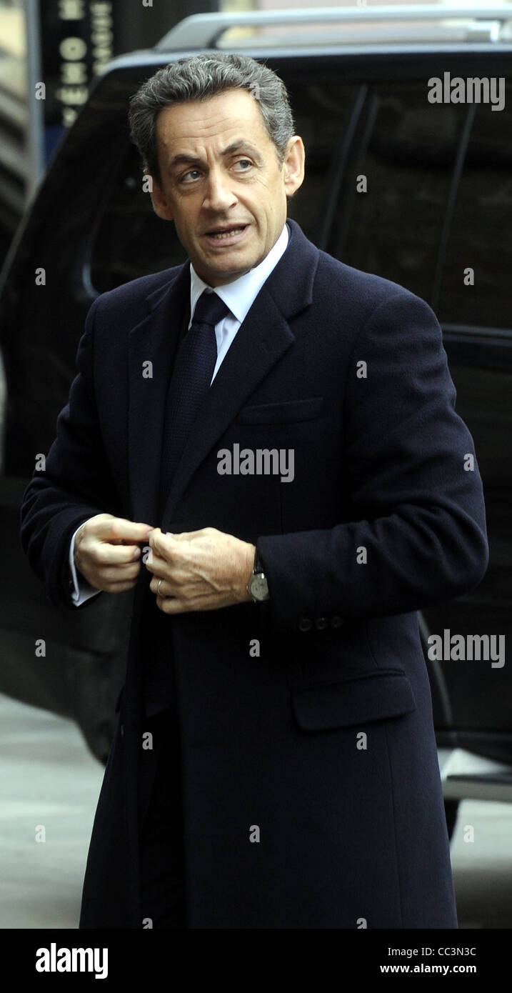 Präsident von Frankreich Nicolas Sarkozy kam zum Staatsbegräbnis des ehemaligen tschechischen und tschechoslowakischen Präsidenten Vaclav Havel in der St. Stockfoto