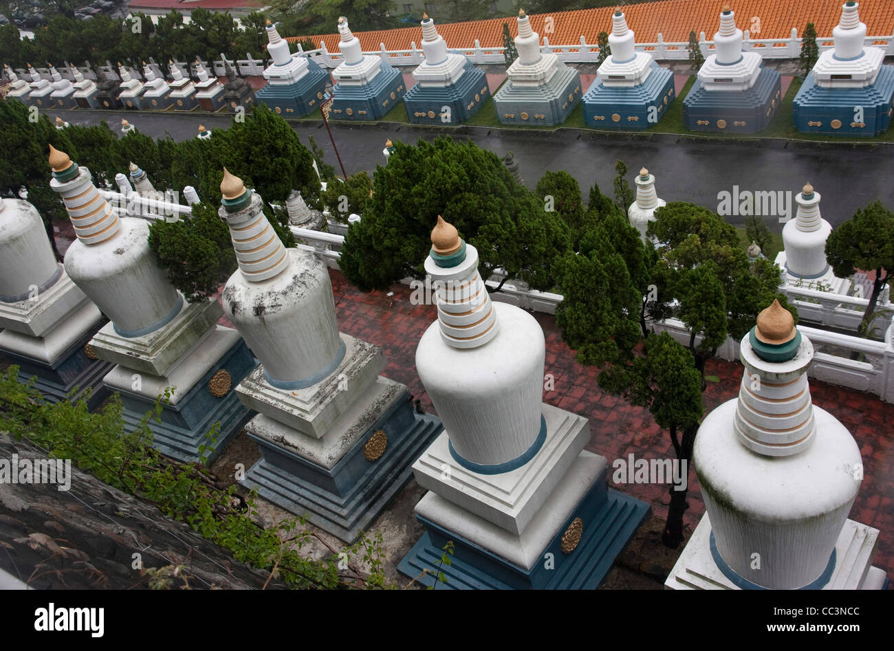 einer der vielen Hunderten von Säulen im Garten Verbindung der Fo Guang Shan Kloster in Taichung, Taiwan Stockfoto