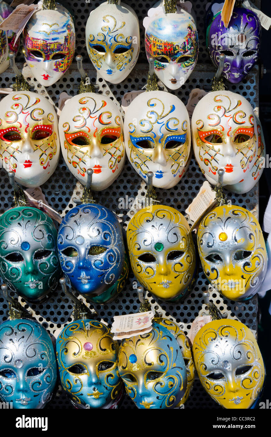 Italien, Veneto, Venedig, venezianische Masken zum Verkauf Stockfoto