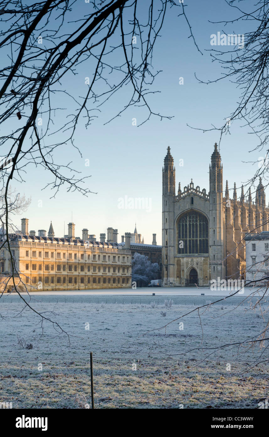 Großbritannien, England, Cambridgeshire, Cambridge, The Backs, Kings College Chapel im winter Stockfoto