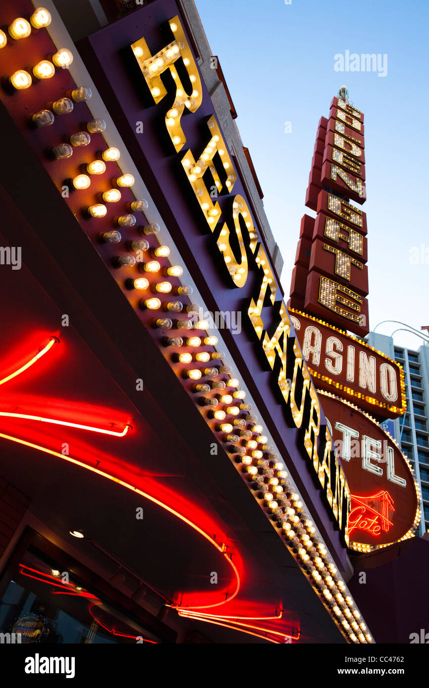 USA, Nevada, Las Vegas, Innenstadt, Fremont Street, melden Sie das Golden Gate Casino Stockfoto