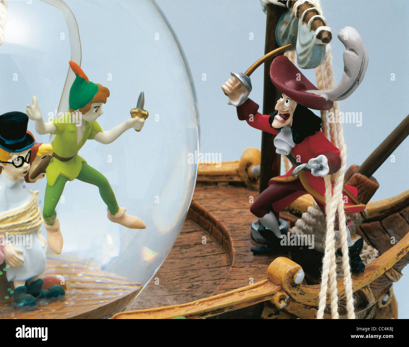 Sammeln: Schneeball Schneekugeln Walt Disney Peter Pan Special zum Schiff Stockfoto