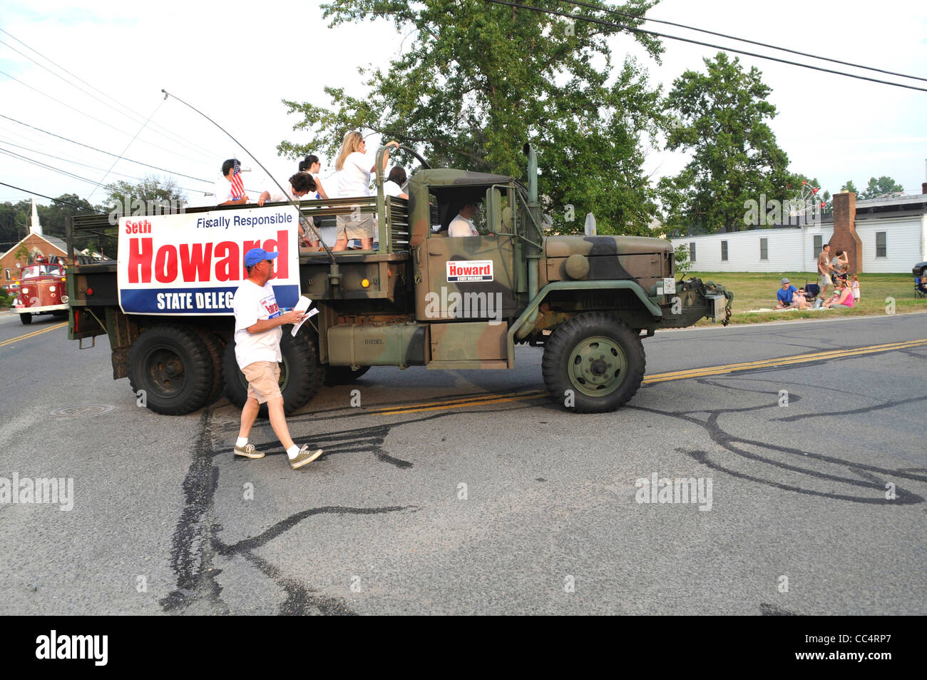 Politiker, die Kampagnen in einem Militär-LKW in Annapolis, Maryland Stockfoto