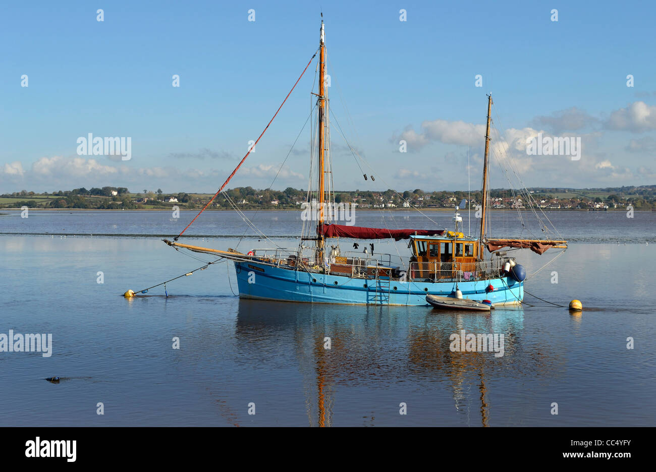 Klassischen Twin Mast-Segelschiff vor Anker am tidal River exe-Datei unter Topsham in der Nähe von Exeter unter den Exeter Ship canal Stockfoto