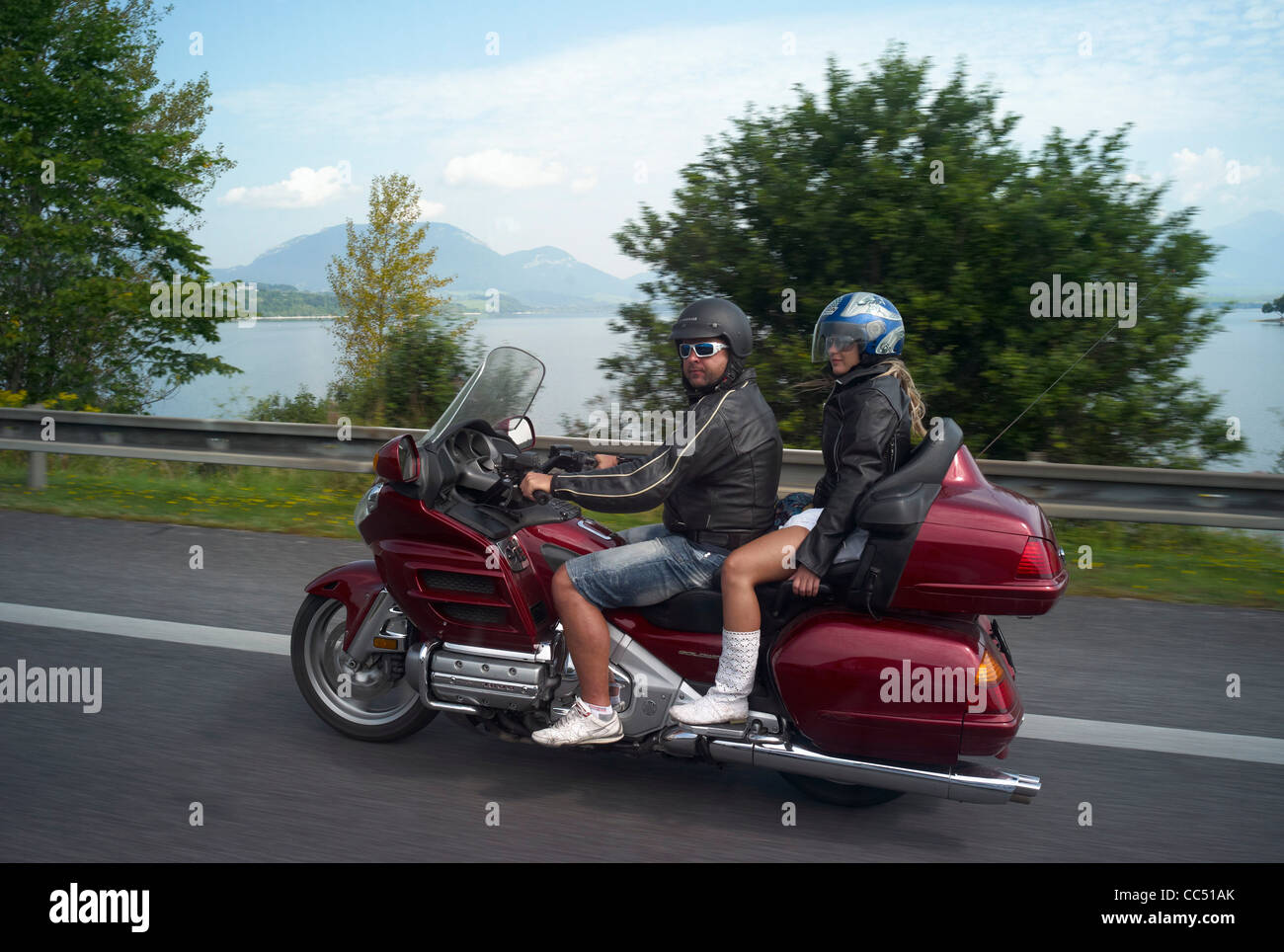 Eine rote Honda Goldwing Motorrad auf der E50 Straße, Liptovsky Mara (See) Slowakei Stockfoto