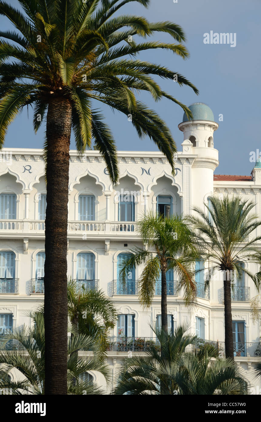 Das Oriental Style 'Orient Palace', eine ehemalige Belle Epoque Hotel, jetzt hochwertige Wohnungen, Menton, Côte d ' Azur, Frankreich Stockfoto