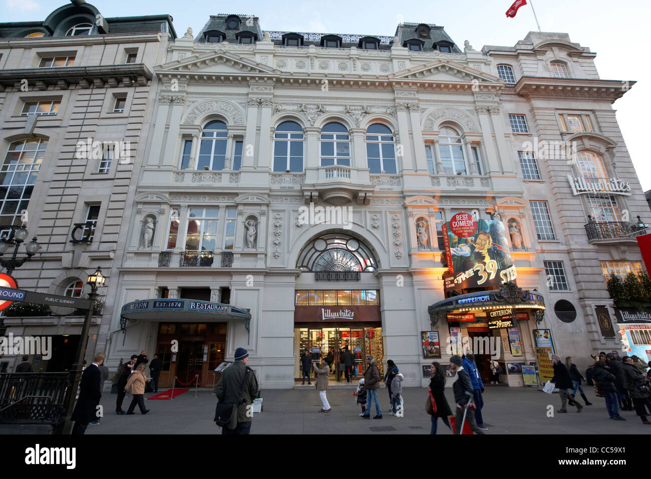 das Kriterium Theater, Restaurant und Lillywhites Geschäft in Piccadilly Circus central London-England-UK-Vereinigtes Königreich Stockfoto