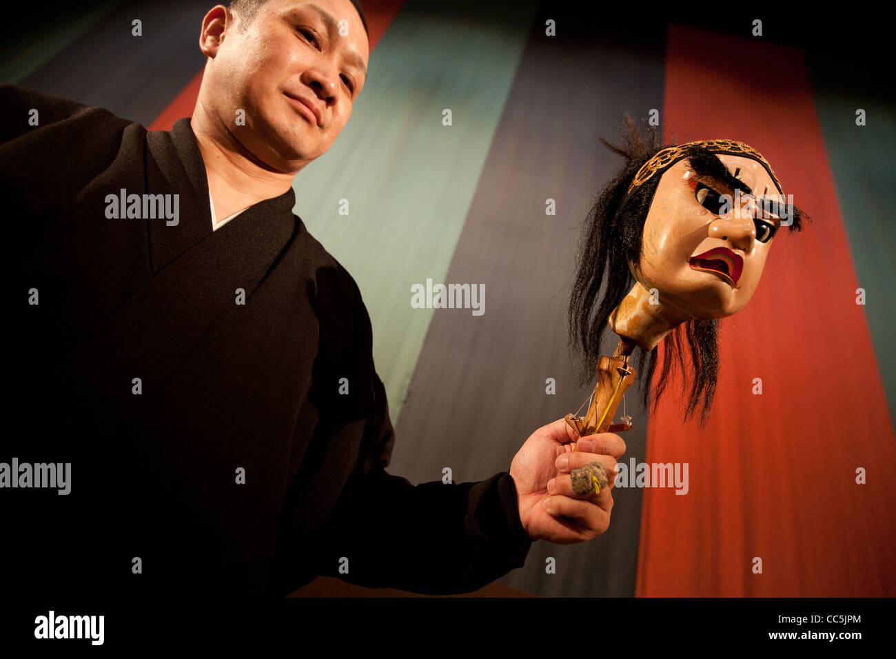 Bunraku Marionette Leistung und Puppen im Awaji Ningyoza Theater, in der Nähe von Fukura, Awaji Insel, in das Binnenmeer, Japan Stockfoto