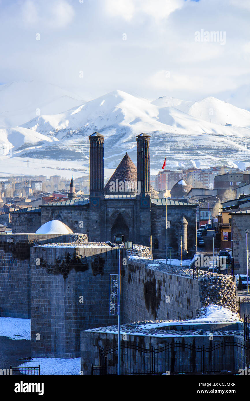 Erzurum Çifte Minareli Cami. Doppelte Minarett Moschee, Erzurum, Türkei Stockfoto