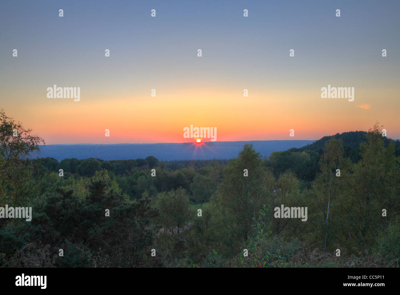 Sonnenuntergang über der Forest of Dean aus der neuen Fancy Sicht. Gloucestershire, England. September. Stockfoto