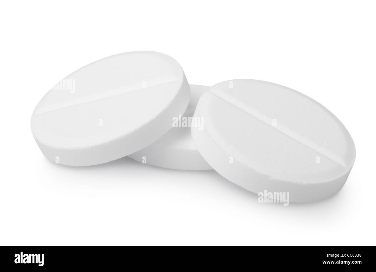 Drei Tabletten Aspirin isoliert auf weißem Hintergrund Stockfoto